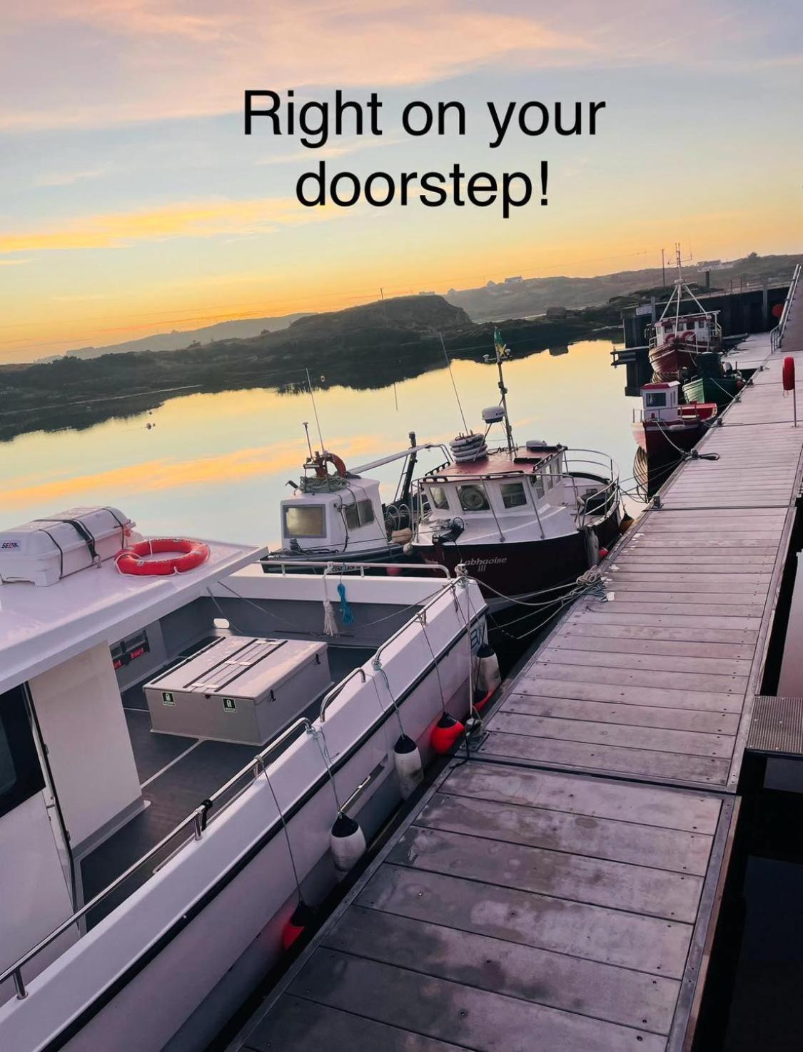 Apartamento The Old Boathouse At Bunbeg Harbour Exterior foto